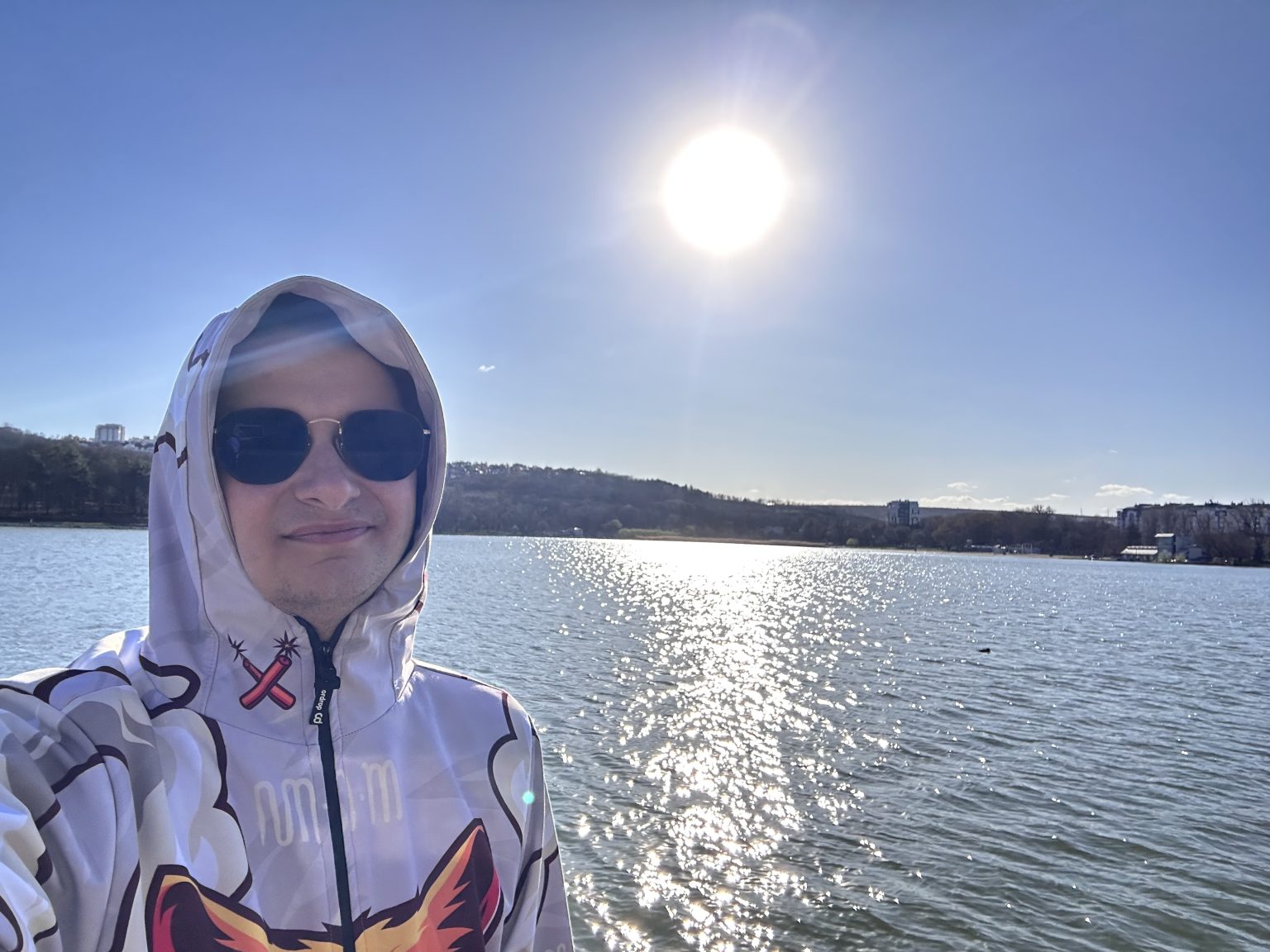 Courageous Wanderer taking a selfie at Lacul Morilor in Chisinau