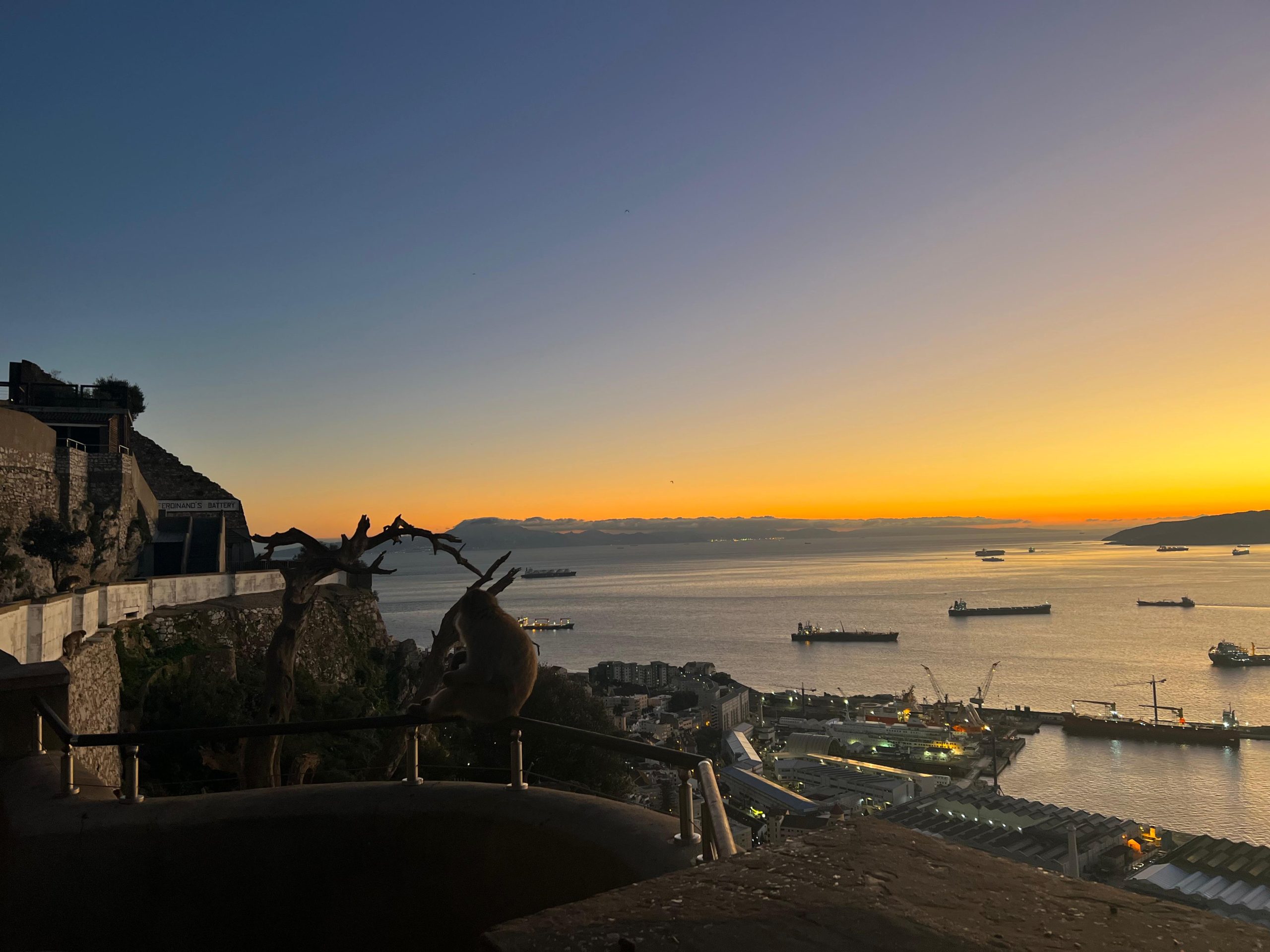 ✈️ That Time I Ended Up in Mediterranean London – A Day Trip to Gibraltar
